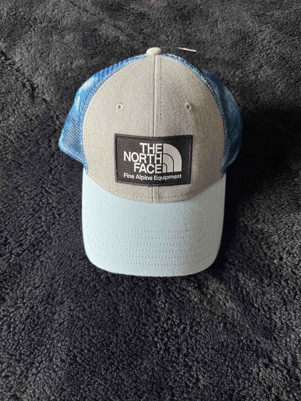 The North Face Mudder Mesh Trucker Snap Hat. New